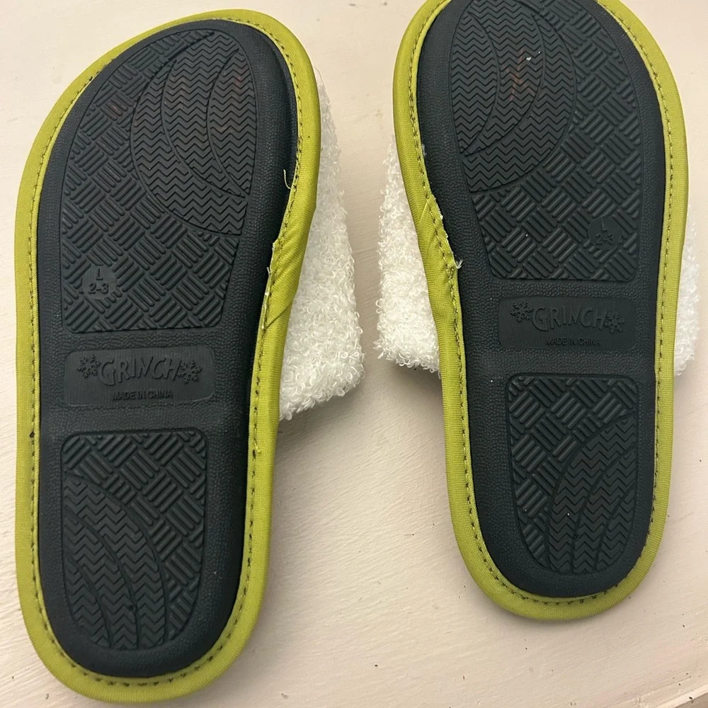 Christmas Kids Grinch Slippers with Santa Hat - White and Green L-2-3